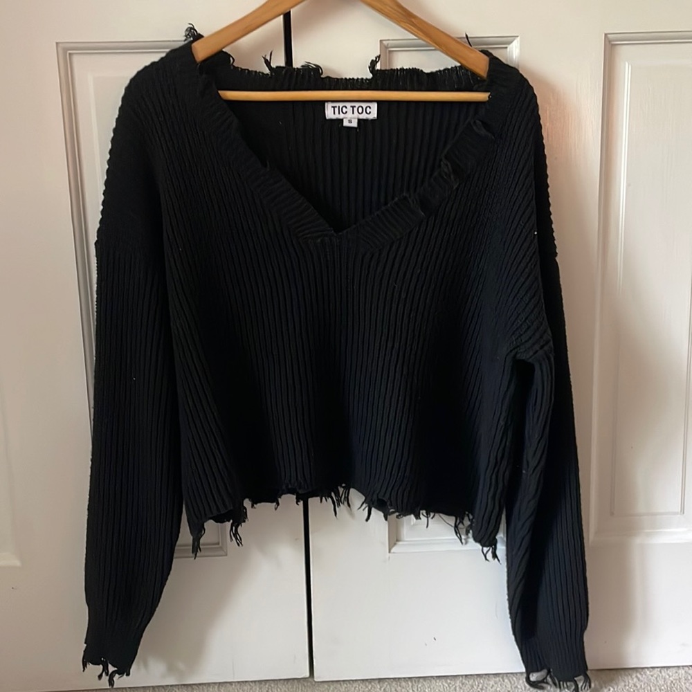 Ripped Vneck black sweater